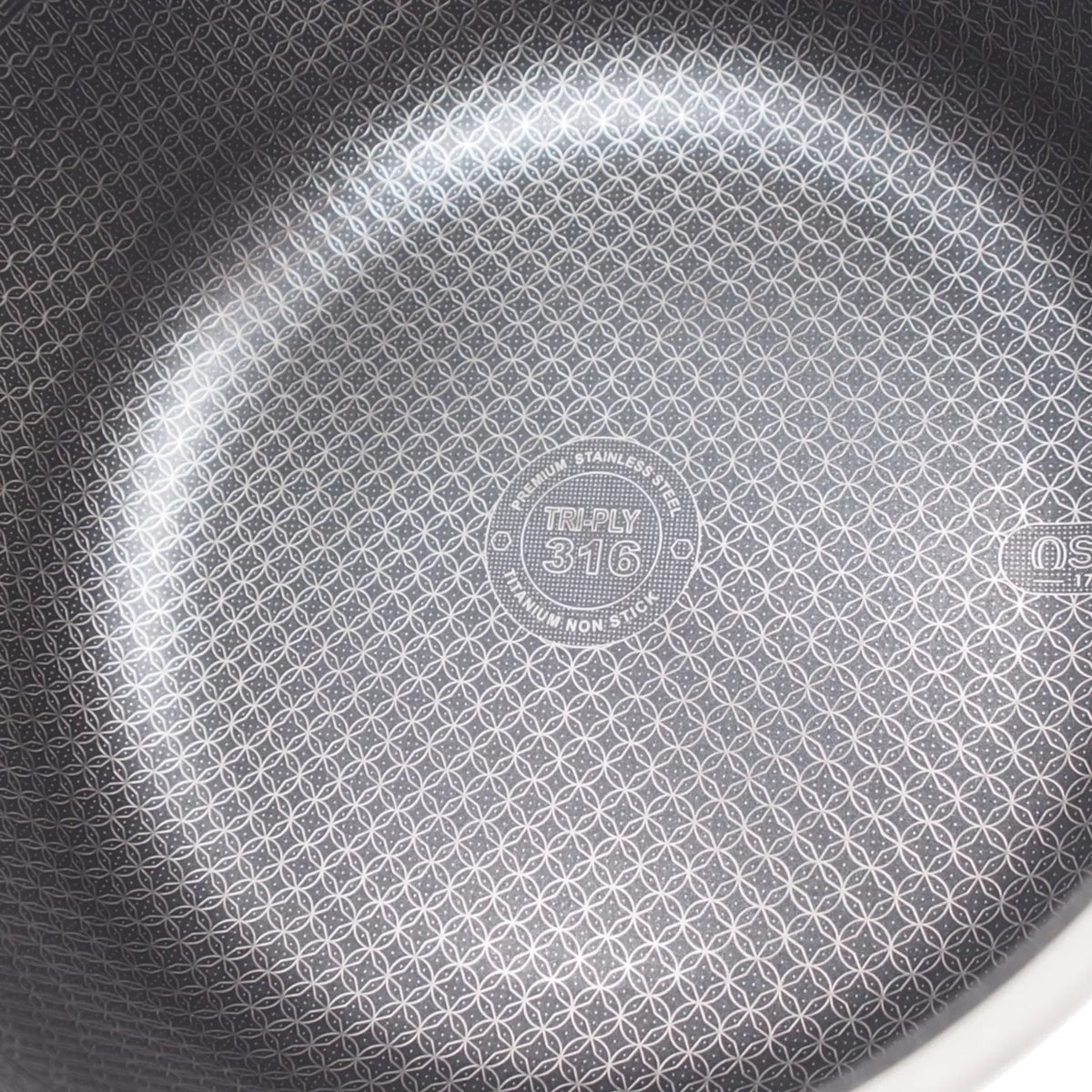 28 cm nerūdijančio plieno puodas OSFÉ Tri-Ply su dangčiu, 8 l, virtuvės reikmenys, patvarus ir universalus virimo įrankis
