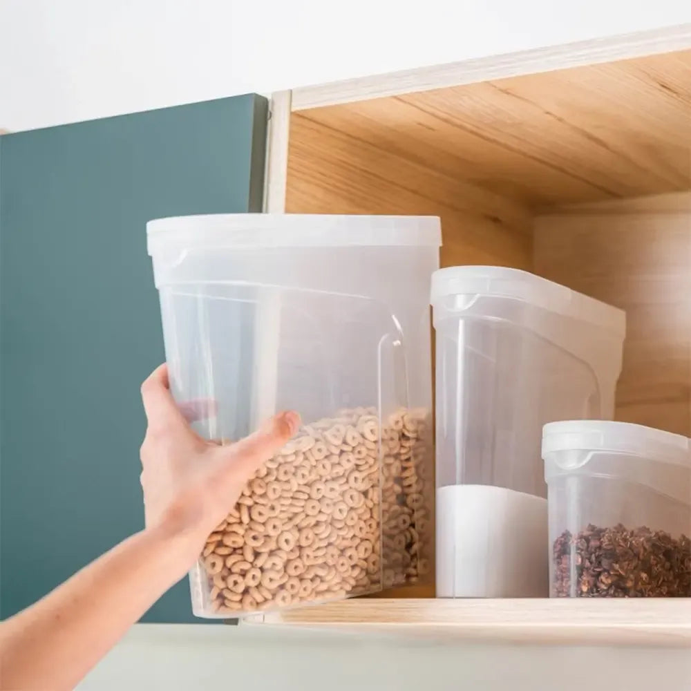 Indeliai biriems produktams, 3 vnt., plastikiniai, skirti sėlenoms, kruopoms ir kitoms smulkioms prekėms laikyti.