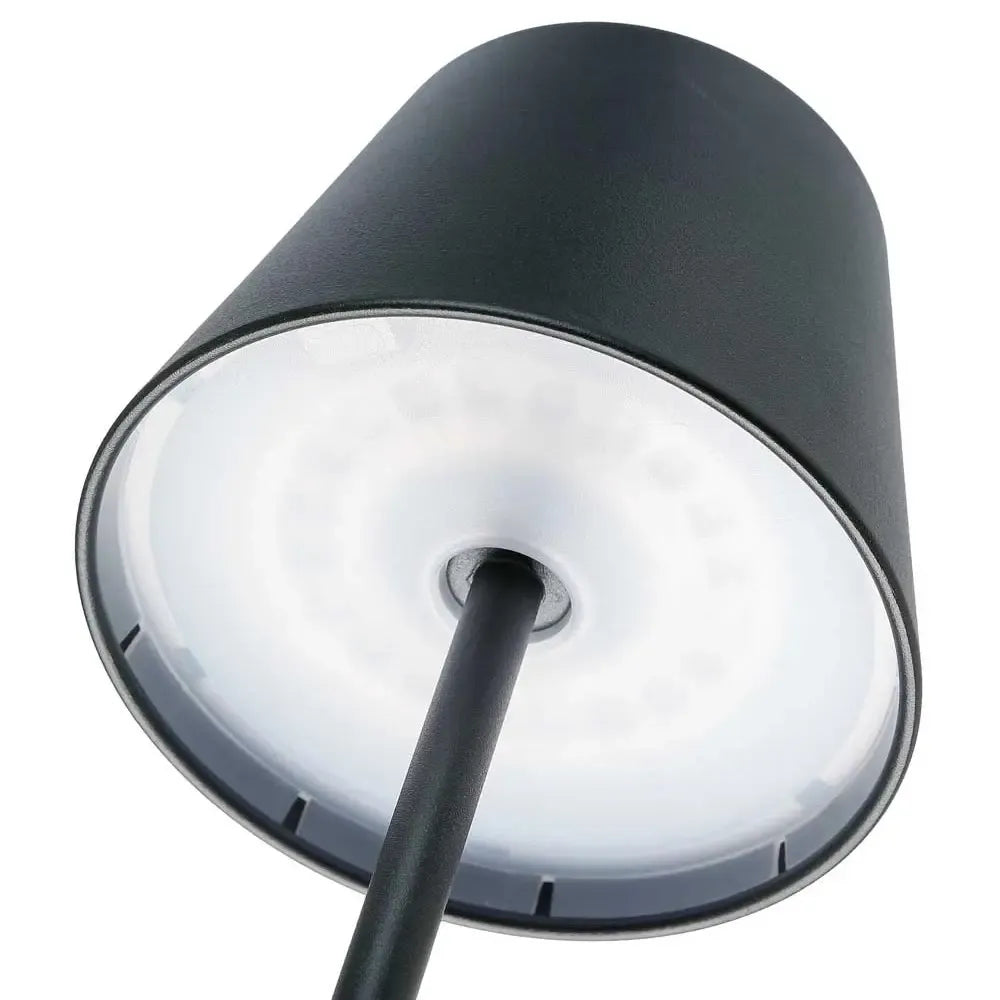 LED stalinis šviestuvas Greenmotion lauko apšvietimui, modernes ir energiją taupiančios LED lempa su tvirtomis metalo detalėmis.