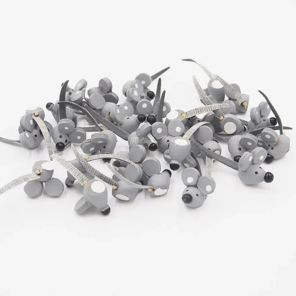 Lipnus peliukas 1,5 cm, žaisminga dovanų dekoracija, mažas ir spalvingas lipnus peliukas su smagia išvaizda.