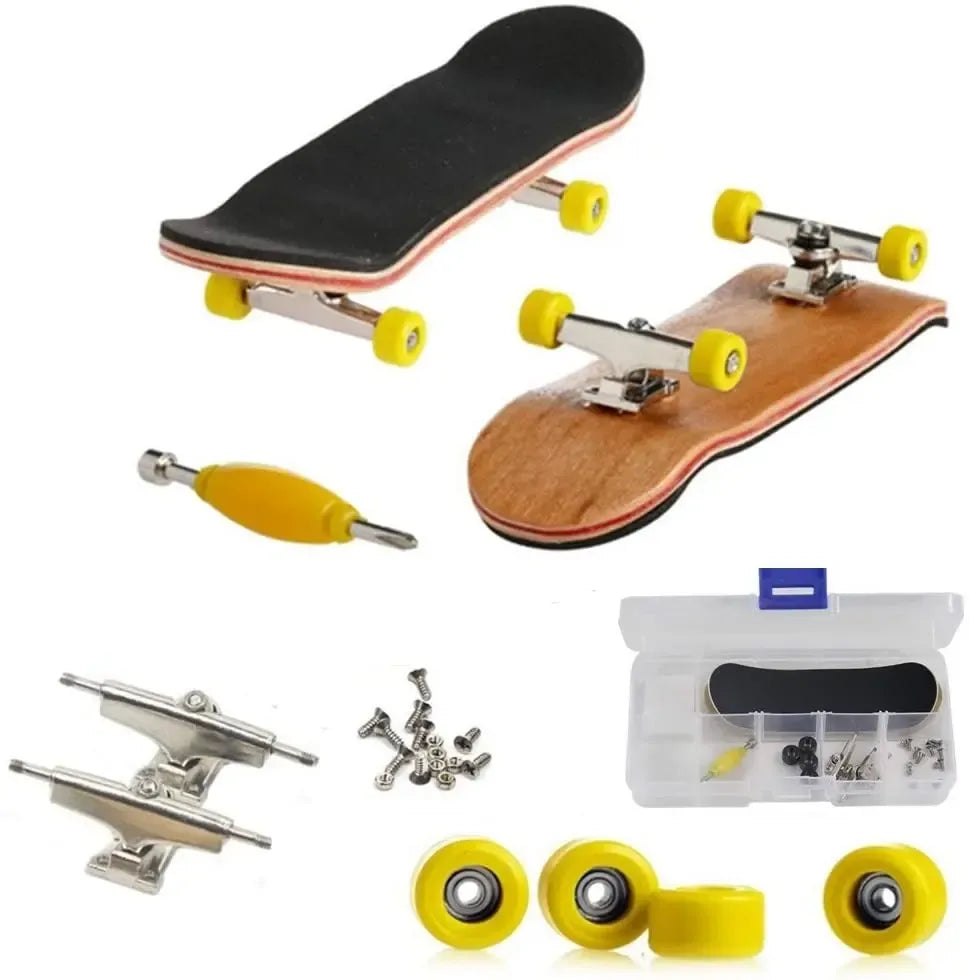 Medinė Finger Board riedlentė XLINE, 10 cm, detali ir tvirta mažo dydžio riedlentės kopija, skirta fingerboard pramogoms.