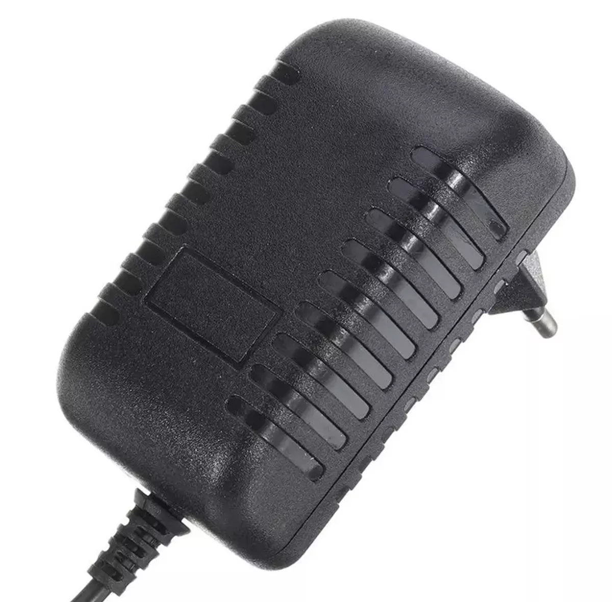 Universalus įtampos keitiklis 230V į 12V, 2A, 24W, maitinimo keitiklis elektronikos prietaisams, tinkamas naudoti įvairiuose projektuose