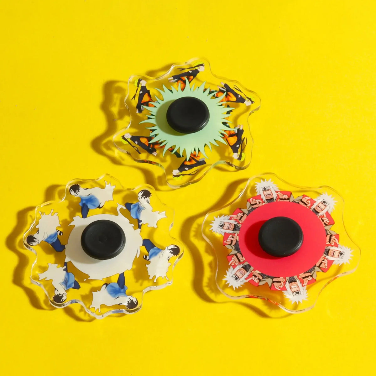 3D FIDGET SPINNER antistresinis suktukas, sidabrinis, su trijų ratų dizainu ir smulkiomis detalėmis, skirtas rankoms ir streso mažinimui.