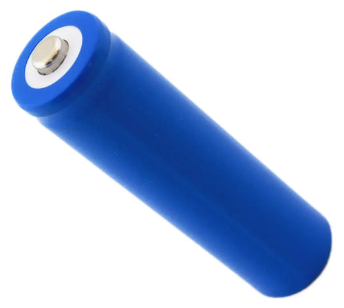 18650 ličio jonų akumuliatorius, 4800 mAh talpa, su metalinėmis kontaktinėmis dalimis, skirtas įkraunamoms baterijoms.