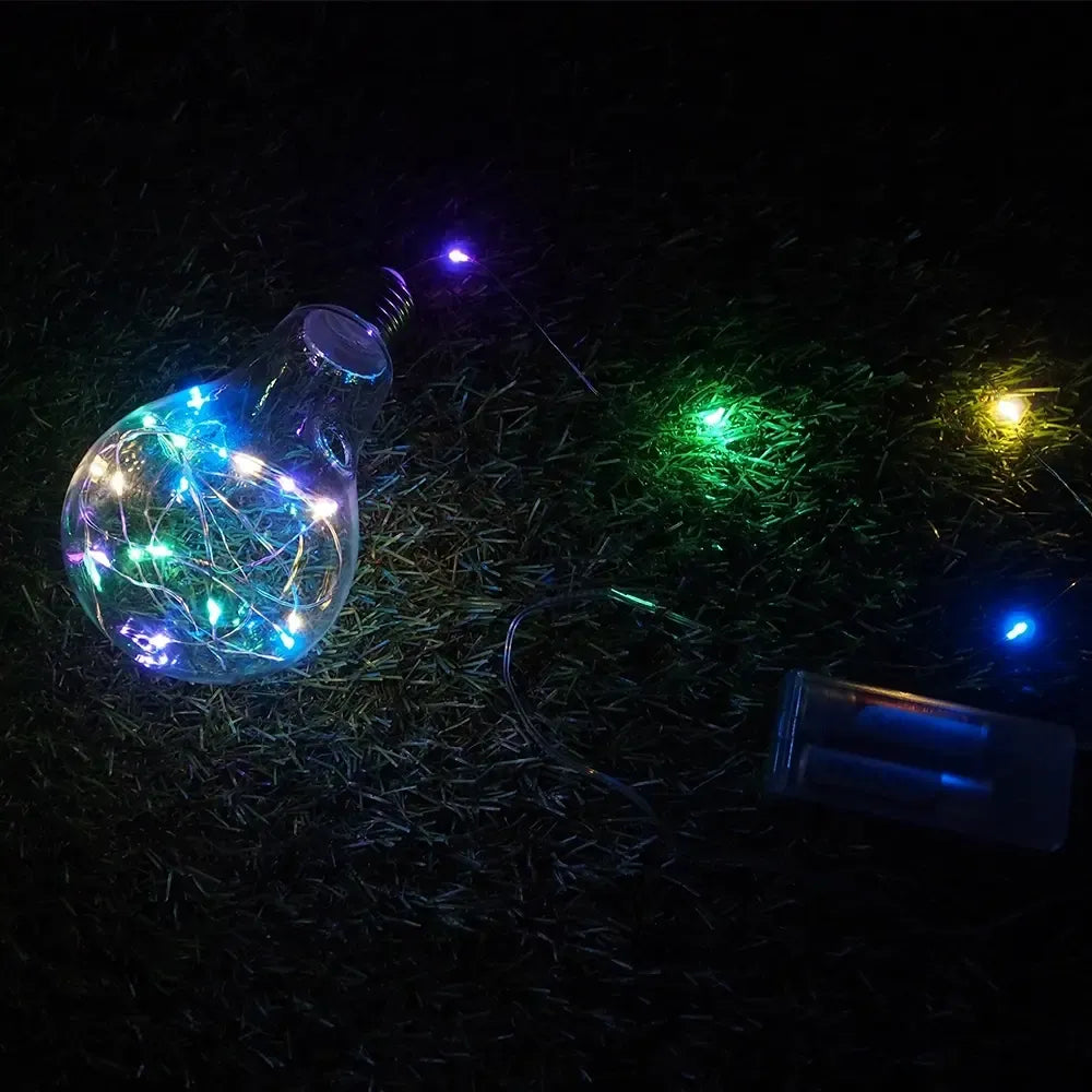Spalvota 20 LED girlianda su šviesos diodais, puiki apšvietimui ir dekoracijoms.