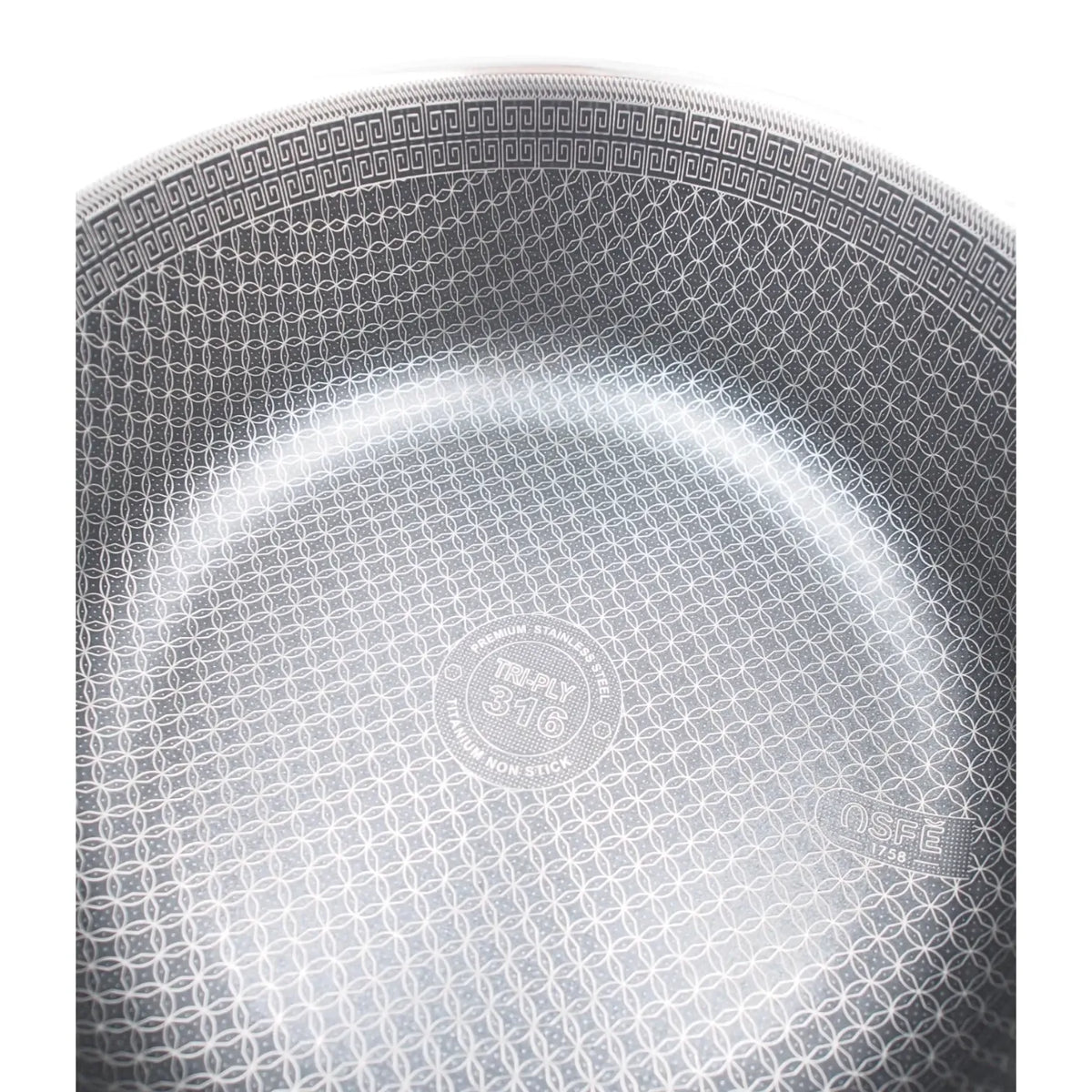 24 cm nerūdijančio plieno puodas OSFÉ Tri-Ply su dangčiu, 5 litrai, virtuvės indas su patvaria konstrukcija ir patogiu rankena