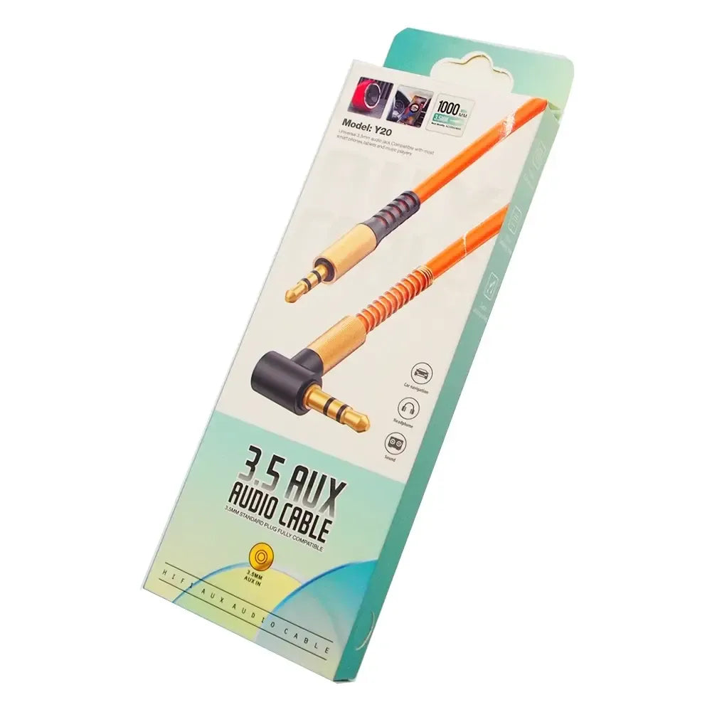 3,5 mm AUX garso laidas, 100 cm ilgio, juodo plastiko su metalinėmis jungtimis, skirtas audio prijungimui.