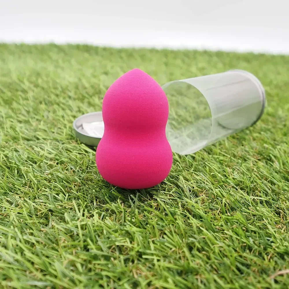 Makiažo kempinė Blending sponge, minkšta ir elastinga, tobulam makiažo padengimui ir sklandžiai išvaizdai.
