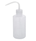Buteliukas blakstienų valymui, 250 ml, aiškiai matomas ir patogus naudoti, skirtas makiažo valymui ir priežiūrai.