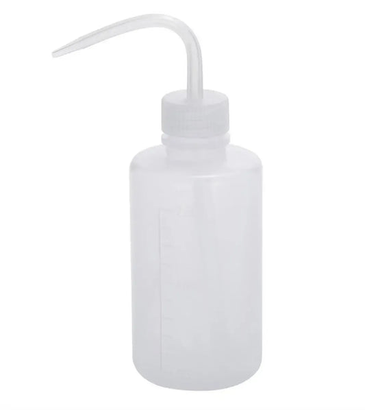 Buteliukas blakstienų valymui, 250 ml, aiškiai matomas ir patogus naudoti, skirtas makiažo valymui ir priežiūrai.