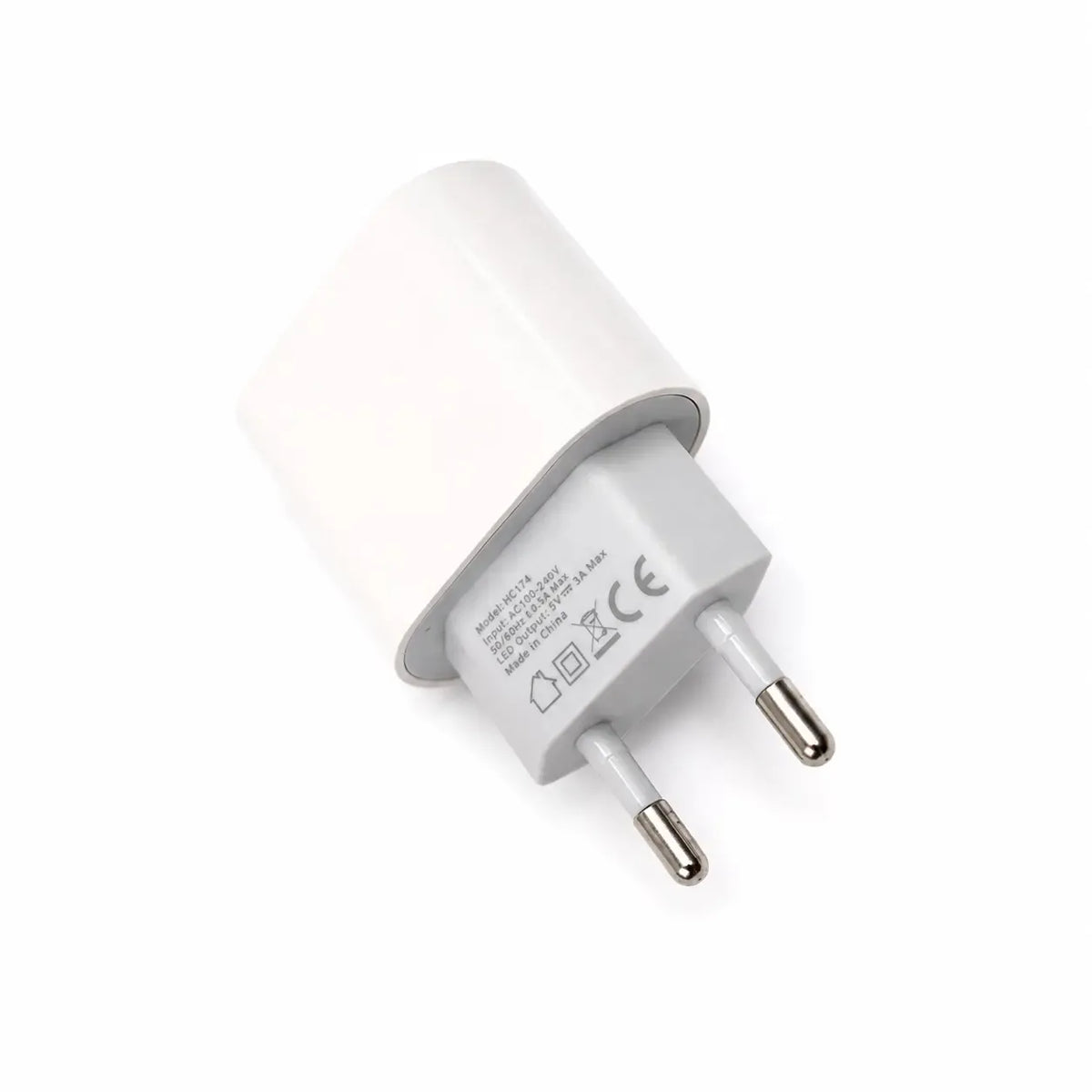Greitojo įkrovimo adapteris EZRA HC174 20 W su USB-C, sidabrinė spalva, matomas adapteris su USB-C jungtimi ir įkrovimo funkcijomis.