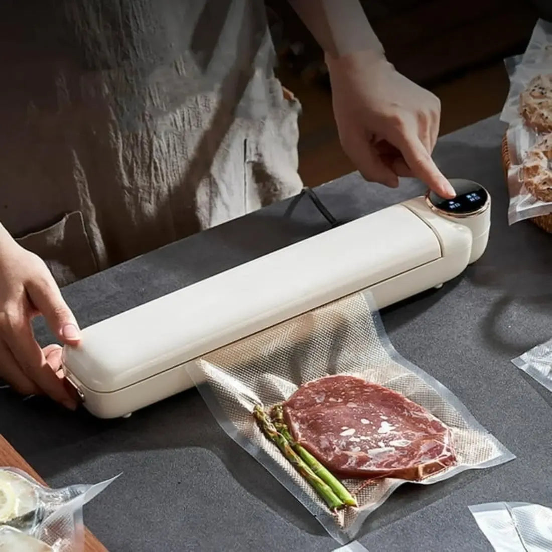 Vakuuminis maisto pakavimo aparatas 110W su rankenėle ir mygtukais, skirtas namų maisto saugojimui, profesionalus vakuumatorius.