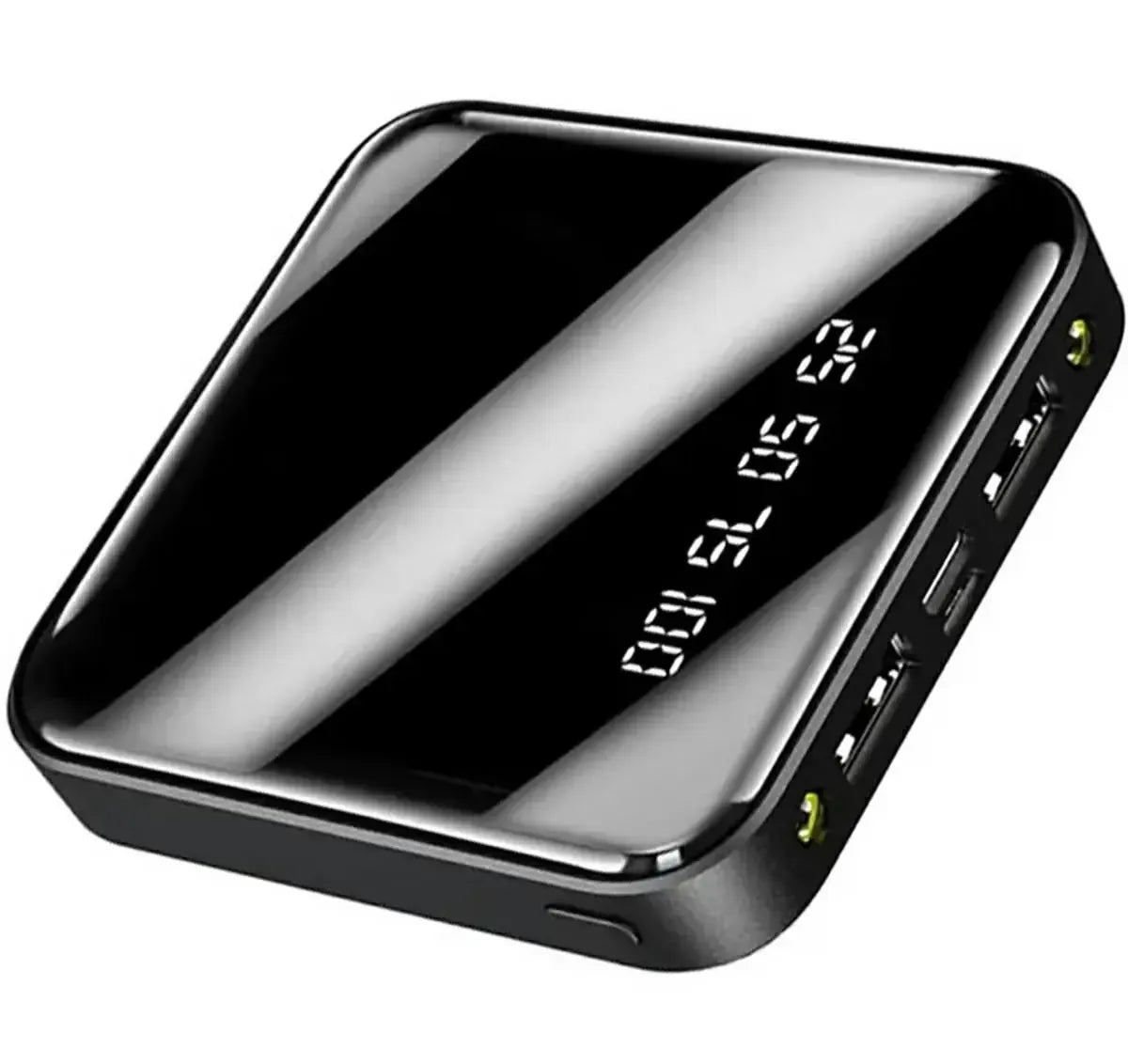 Kompaktiškas 4800 mAh išorinis baterijos įkroviklis Power Bank, matomas su uostais ir kompaktiška išvaizda.
