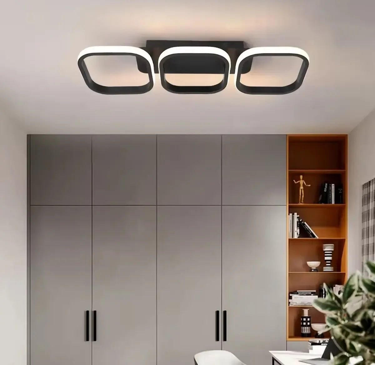 Modernus 33W LED lubinis šviestuvas, šviesus ir energiją taupantis apšvietimas, montuojamas ant lubų.