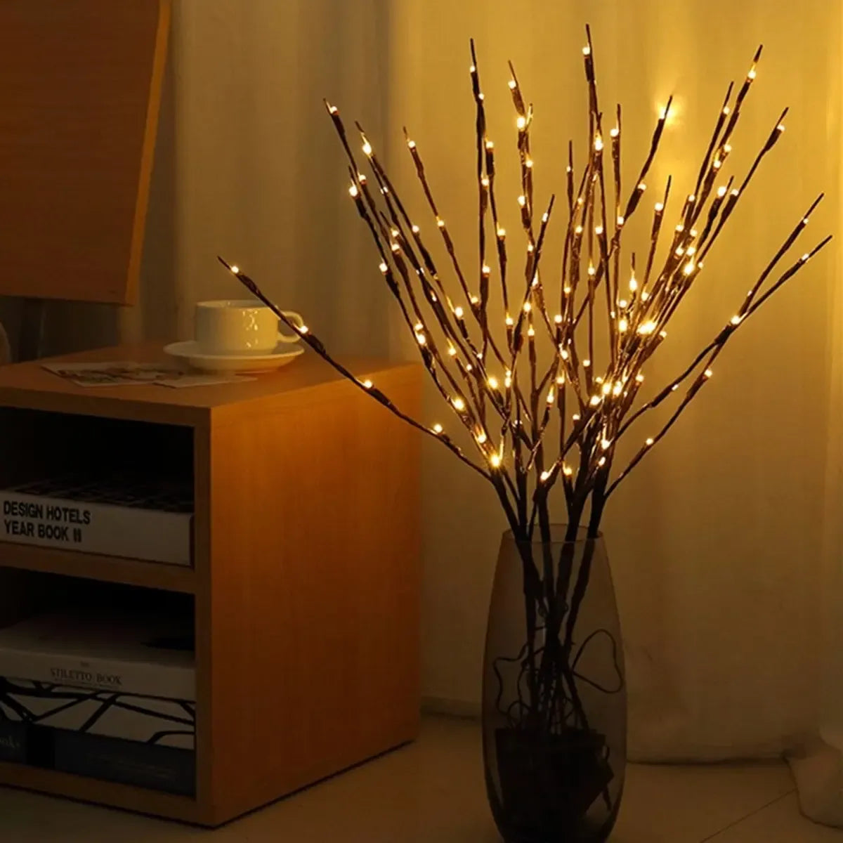 LED šakelė TR1515 rinkinys su baltomis LED lempomis, tinkamas apšvietimui ir dekoracijoms, su lankstomis jungtimis.