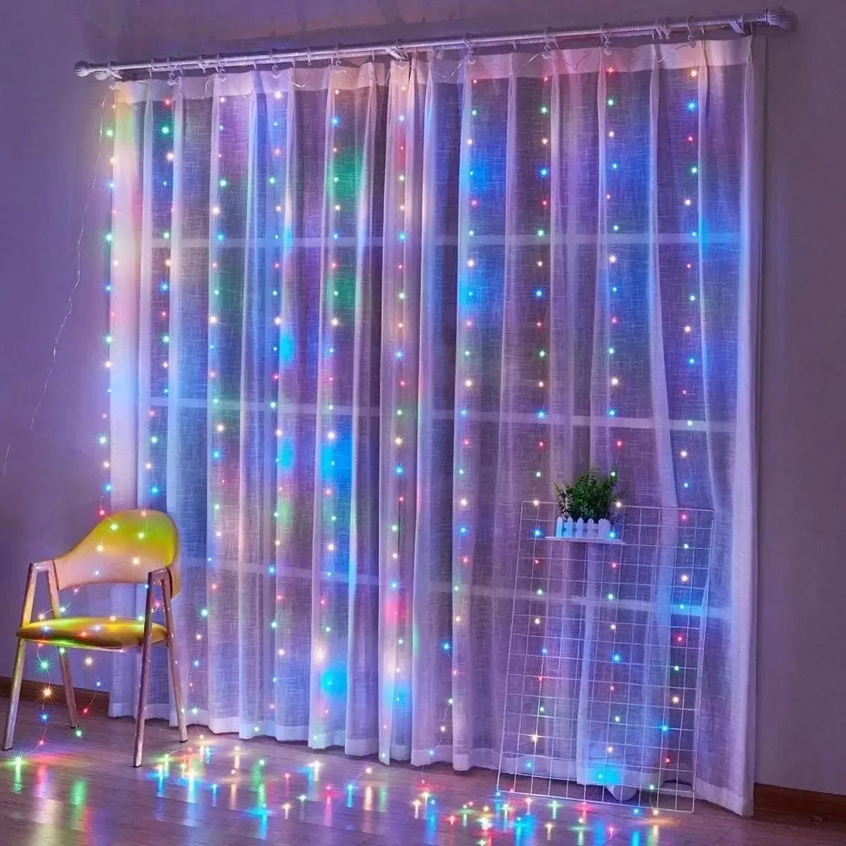 Spalvota LED USB užuolaida-girlianda, šviečianti, su maitinimo laidu, dekoratyvi apšvietimo girlianda interjerui.
