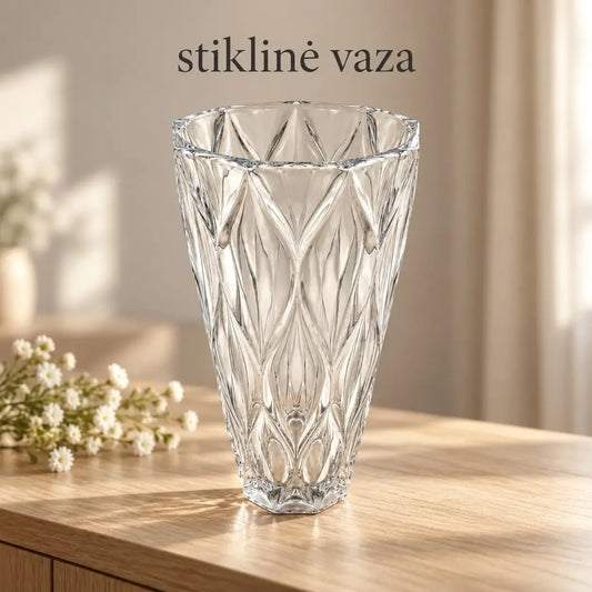 Elegantiška stiklinė vaza su ledo kristalais, skirta dekoratyviems ir šventiniams stalo papuošimams.