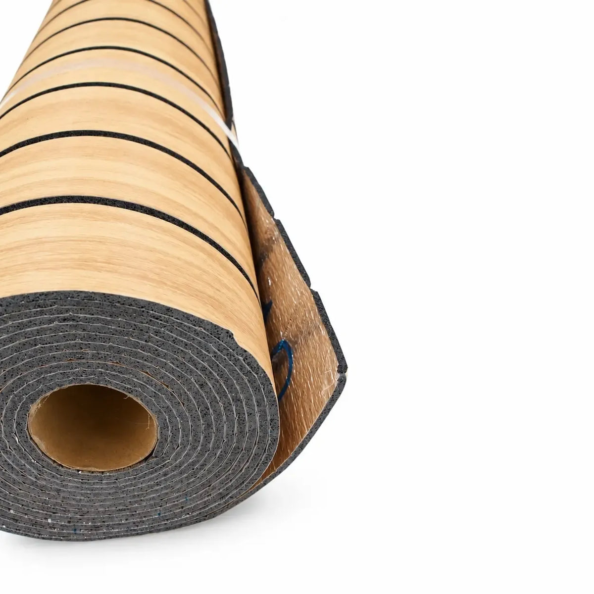 Lipni dekoratyvinė sienų danga su medžio imitacija, 60x300 cm, traukiasi ir papuošia interjerą natūralios medienos vaizdu.