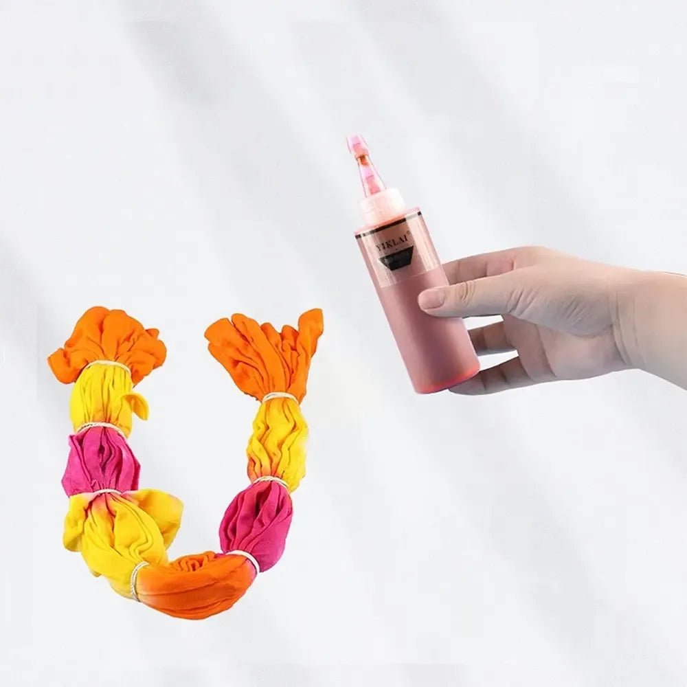 Ryškiaspalvių marškinėlių dažymo rinkinys Tie Dye, spalvoti dažymo įrankiai ir marškiniai, skirti kūrybiškai dažyti tekstilę.