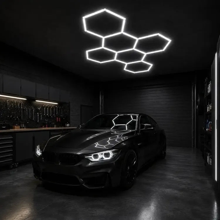 Modulinis lubinis LED šviestuvas „Hexagon“, 220 W, modernus dizainas ir šviesos sklaida, tinka bendram apšvietimui.