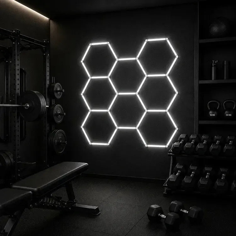 Modulinis lubinis LED šviestuvas Hexagon, modernus geometrinis dizainas, baltos spalvos su šviesos skydeliu.