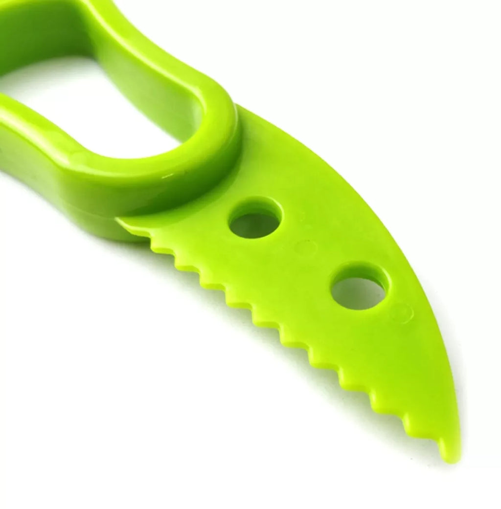 Aukštos kokybės avokado peilis su patogia rankena, skirtas lengvai ir tiksliai pjaustyti avokadą.