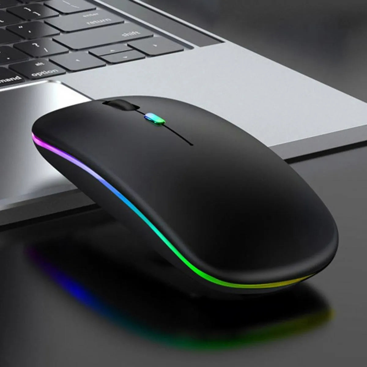 Belaidė pelė su RGB LED apšvietimu, ergonomiška ir moderni kompiuterio pelė su šviesos efektu.