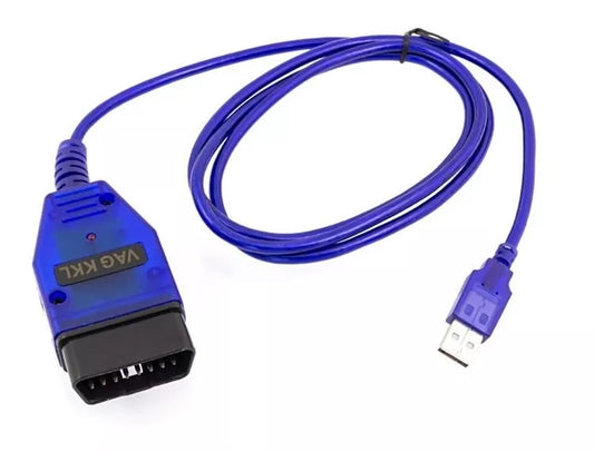 OBD2 VAG kabelis, USB jungtis, skirtas VAG-COM diagnostikai, rodo kabelio galą ir jungtis, skirta automobilių diagnostikai.