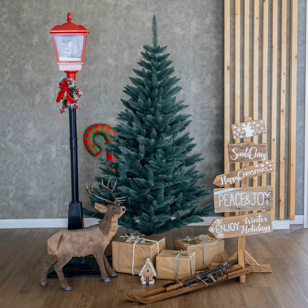Dirbtinė Kalėdų eglutė Siberian Spruce, 150 cm aukščio, su žaliomis šakomis ir dirbtiniu sniegu, dekoratyvinė Kalėdų dekoro detalė.