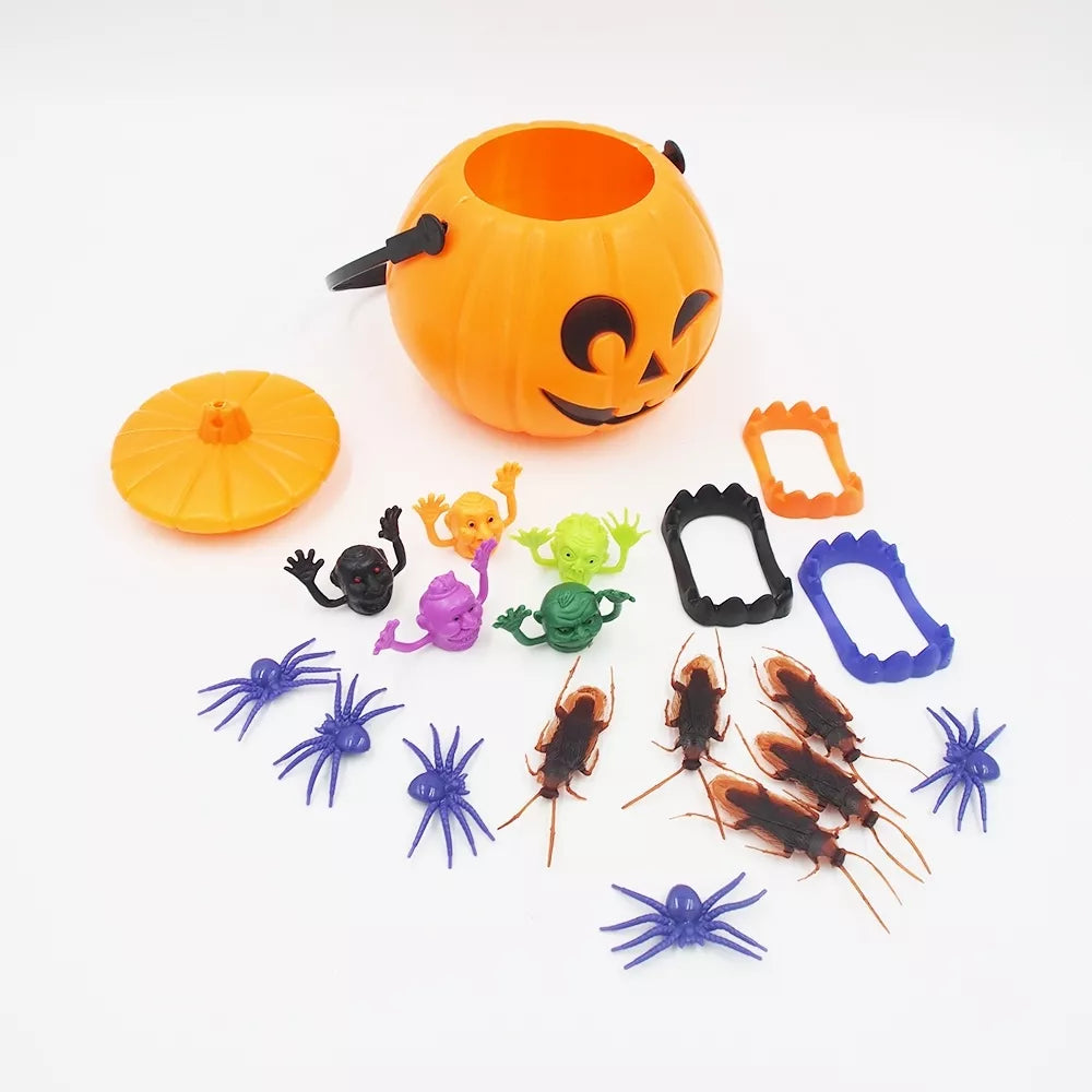 Helovino dekoracijų rinkinys su voratinkliais, kaukėmis ir šventinėmis detalėmis, skirtas sukurti įspūdingą Halloween atmosferą.