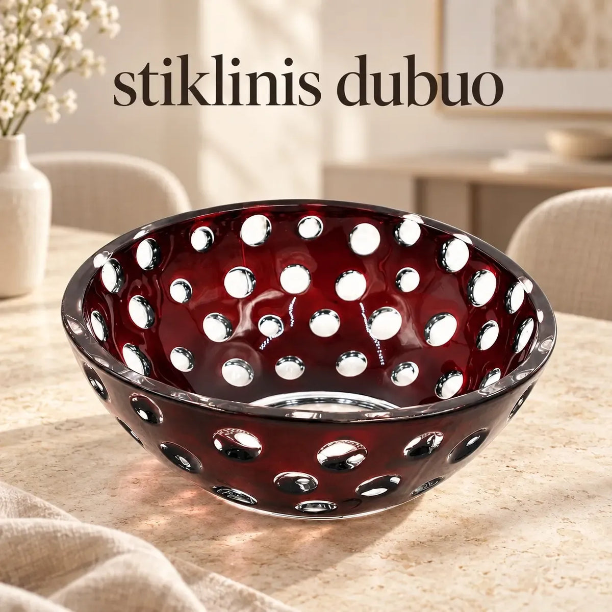 Dekoratyvinis stiklinis dubuo su nakties taškų raštais, elegantiškas ir spalvingas namų interjero akcentas.