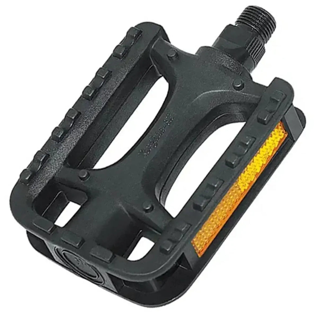 Standartinių dviračio pedalų rinkinys su dviem pedalais, juodos spalvos, su platformomis ir tvirtinimo detalėmis.