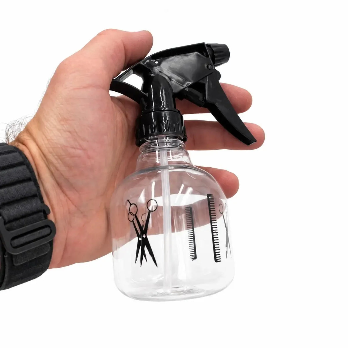 Plastikinis purškiamas buteliukas 100 ml su juodu purkštuku, tinkamas skysčiams ir kosmetikai, TR2360 modelis.