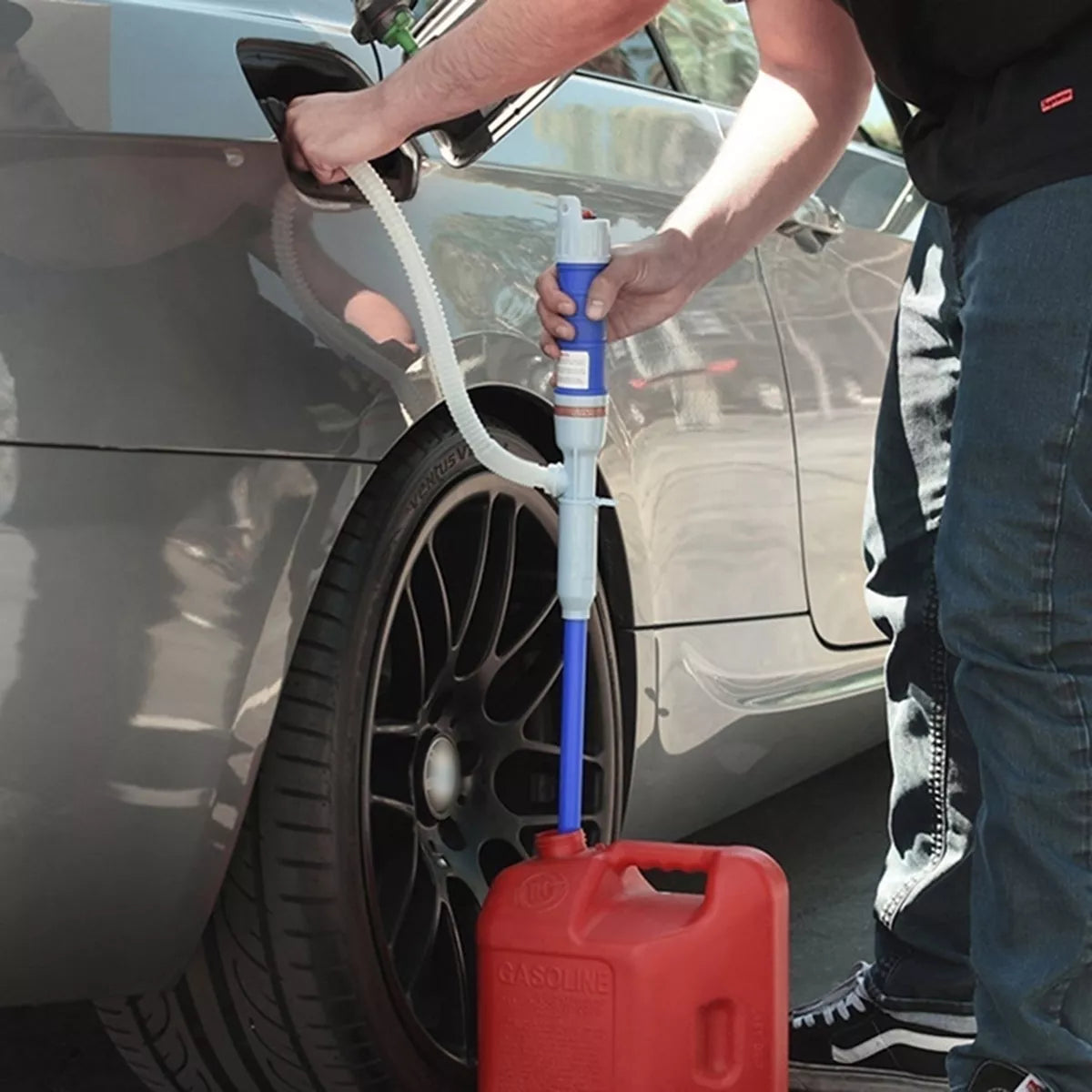 Käsitsi ja elektriline vedelkütuse pump