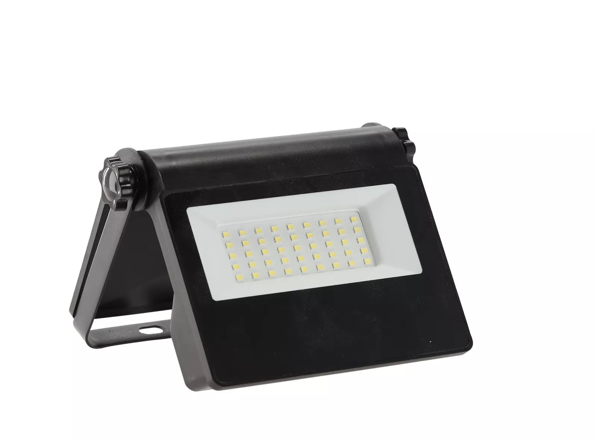 Päikeseenergiaga töötav LED lamp liikumisanduriga, 45 LED-i