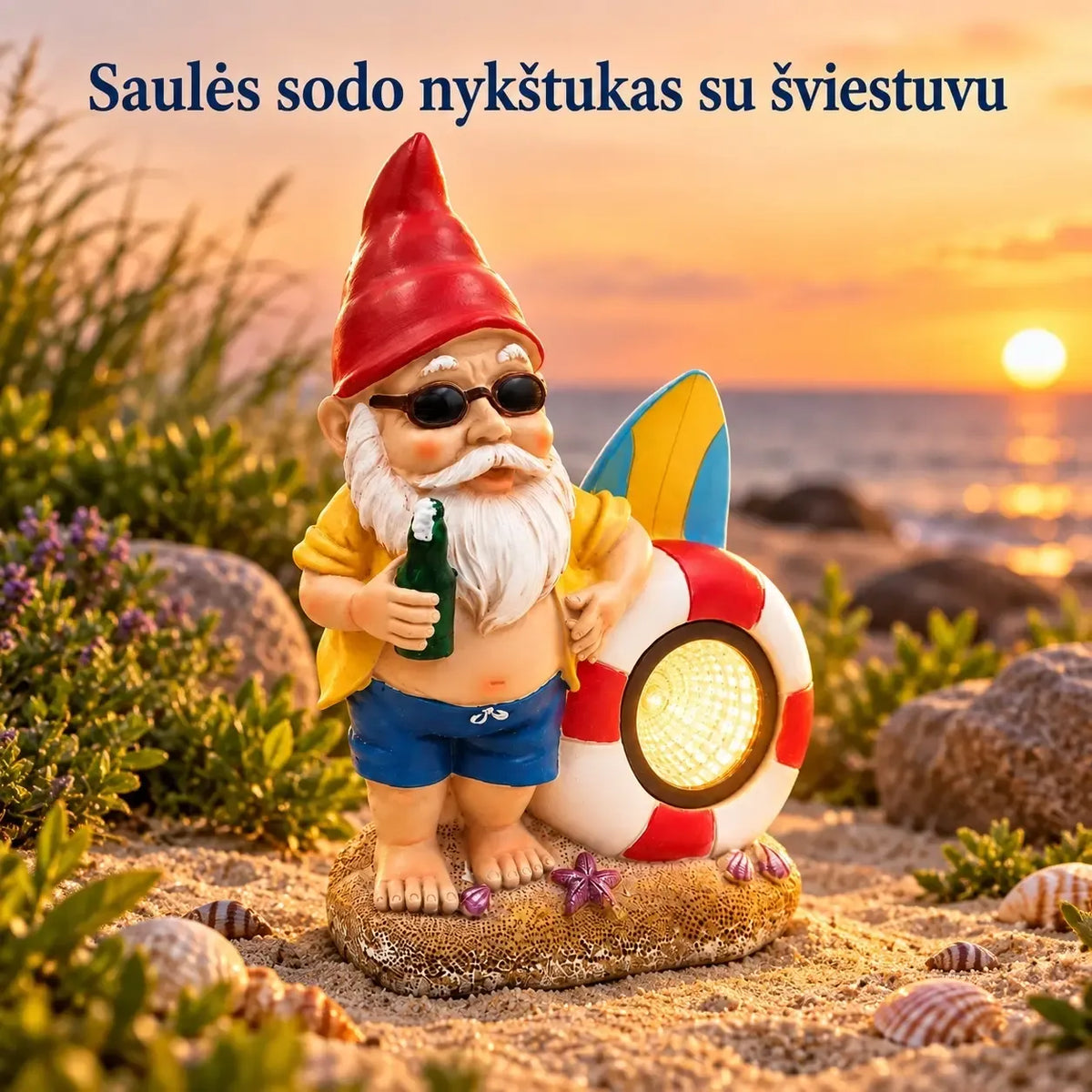 Sodo nykštukas su saulės energijos šviestuvu, paplūdimio tema, dekoratyvinis sodo statinys, skaidrus ir spalvingas.