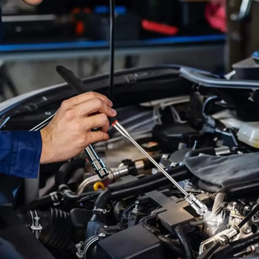 Teleskopinis magnetas su LED, patogus įrankis sunkiai pasiekiamoms vietoms, mechaninis magnetas su apšvietimu.