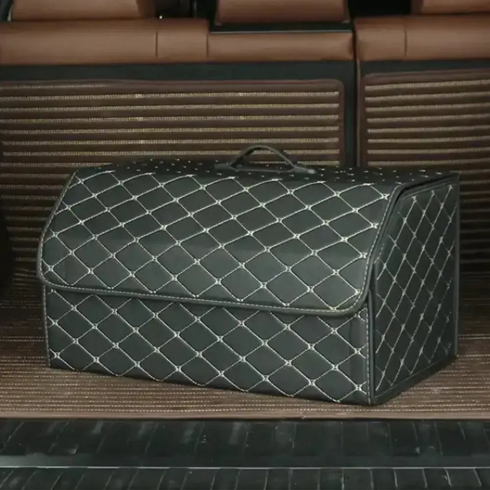 Didelio dydžio automobilių daiktadėžė su dangčiu ir rankena, matmenys 65x30x30 cm, patogi ir talpi automobiliui.
